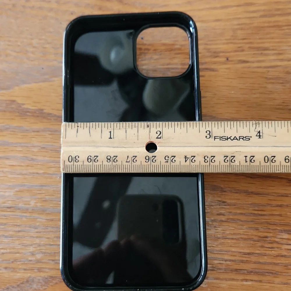 2 iPhone Cell Phone Cases Kate Spade and Guess